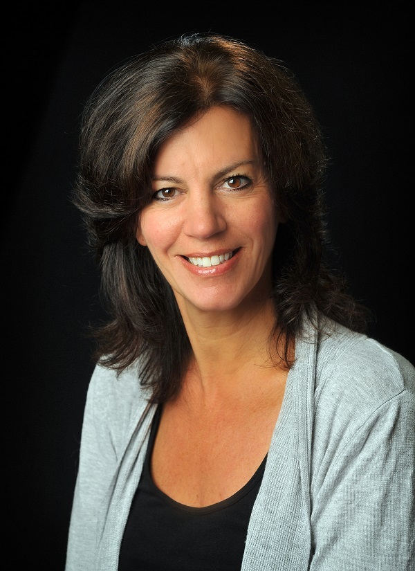 Kelley Tanzola headshot